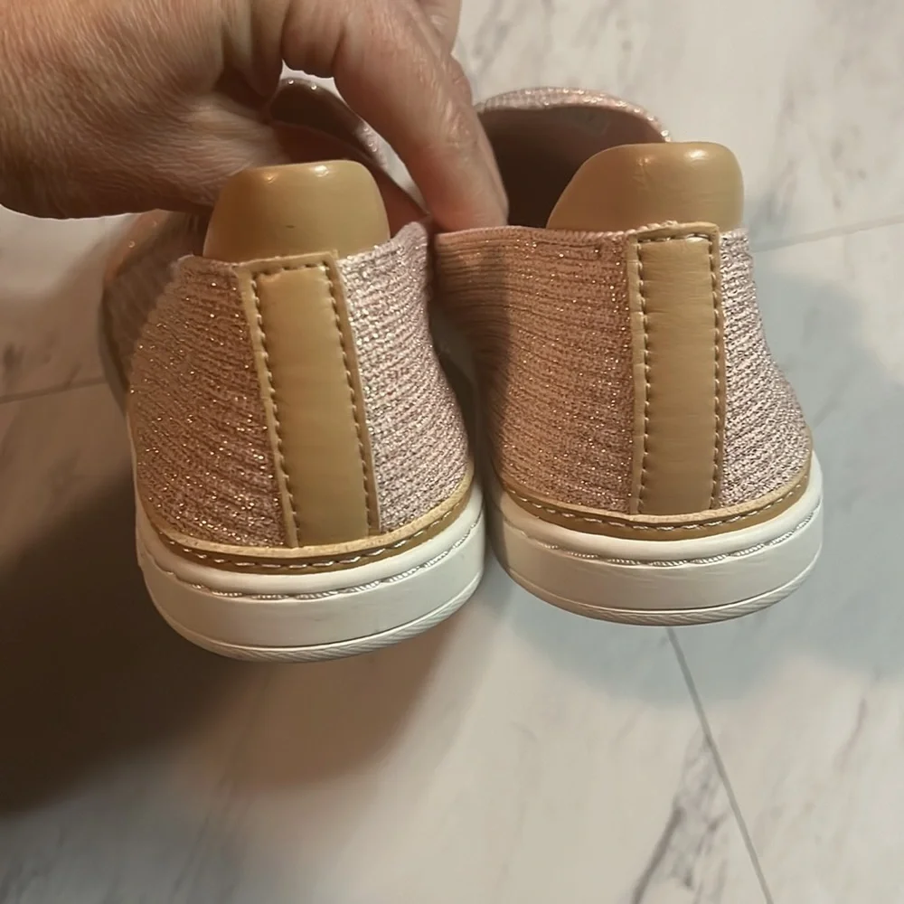 UGG Sammy slip on pink rose gold metallic knit sneaker flat shoe size 6.5 - Picture 7 of 8